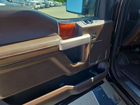 Used 2019 Ford F150 King Ranch w/ Equipment Group 601A Luxury AWD/4WD image 43