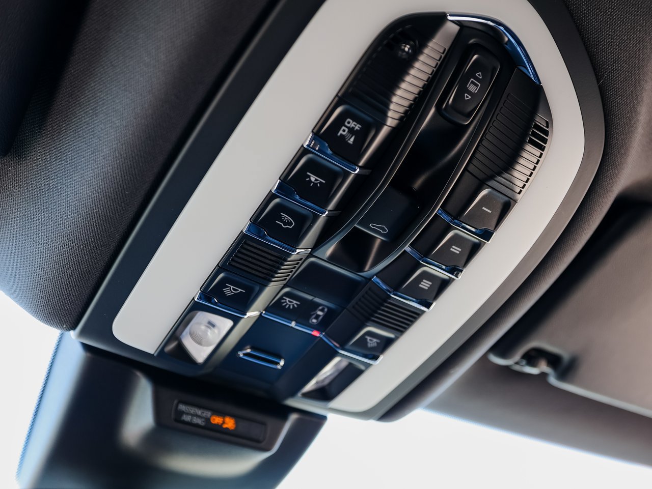 Certified 2026 Porsche Macan AWD/4WD image 21