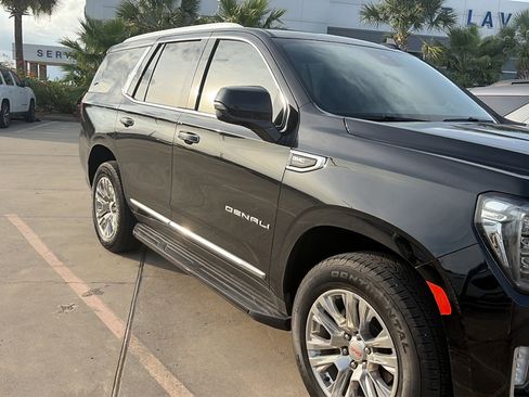 Used 2024 GMC Yukon Denali AWD/4WD image 1