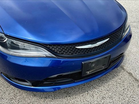 Used 2015 Chrysler 200 S w/ Navigation & Sound Group I image 3