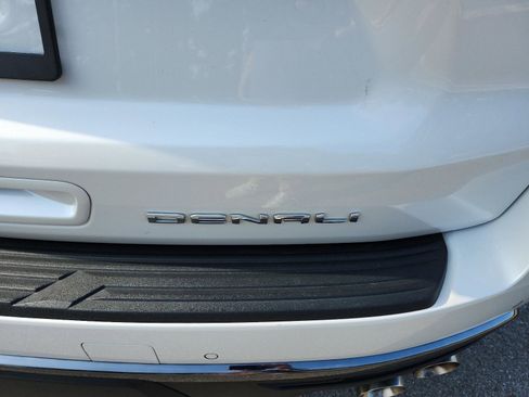 Certified 2024 GMC Yukon Denali Ultimate image 4