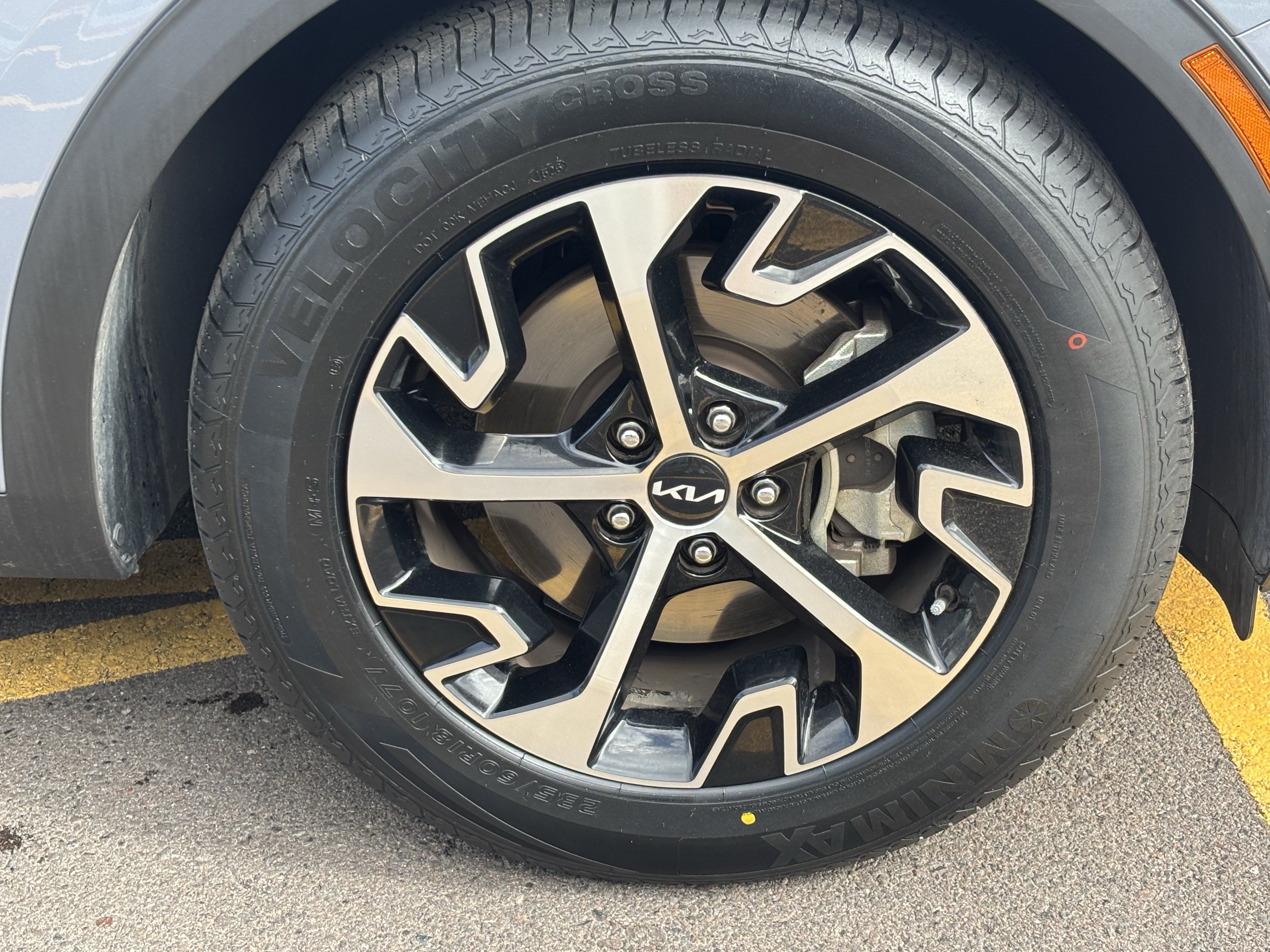 Certified 2024 Kia Sportage EX FWD image 7