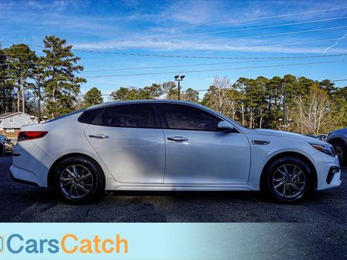 Used 2019 Kia Optima LX image 9