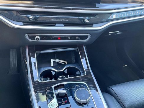 Used 2025 BMW X7 xDrive40i AWD/4WD image 23