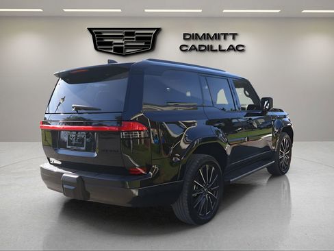 Used 2024 Lexus GX 550 w/ Accessory Package (31) image 5