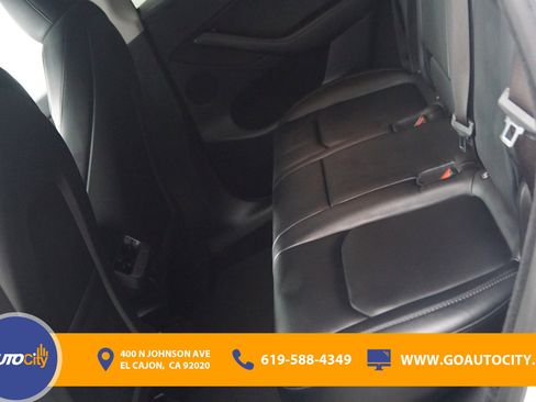 Used 2023 Tesla Model Y Performance image 14