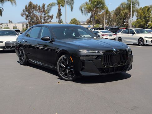 New 2026 BMW i7 eDrive50 w/ Executive Package RWD image 2