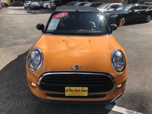 Used 2016 MINI Cooper Convertible image 2
