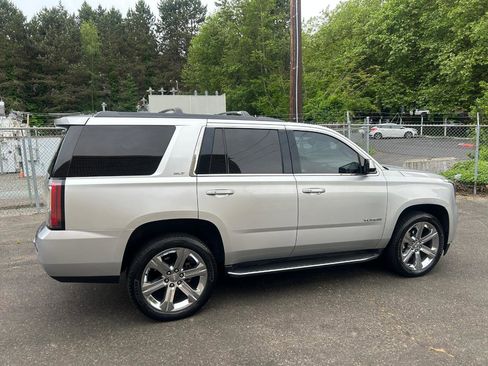 Used 2017 GMC Yukon SLT w/ Open Road Package AWD/4WD image 4