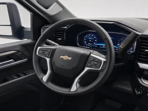 Used 2025 Chevrolet Silverado 2500 LT w/ Safety Package AWD/4WD image 18