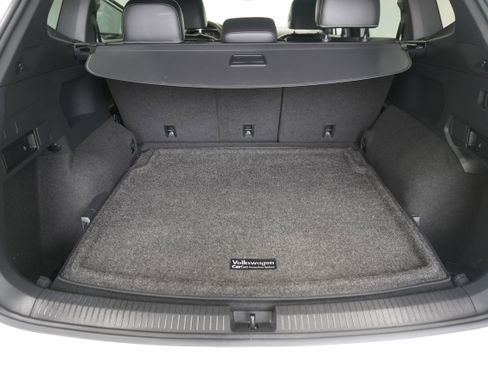 Used 2022 Volkswagen Tiguan SEL R-Line image 30