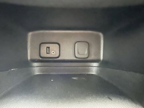 Certified 2018 Chevrolet Equinox LT image 35