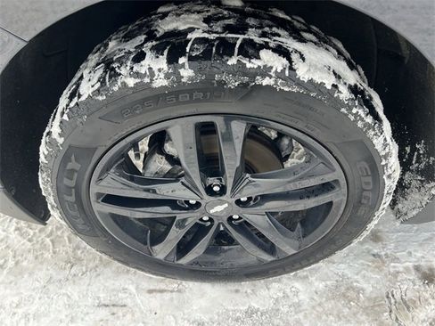 Used 2021 Chevrolet Equinox LT image 12