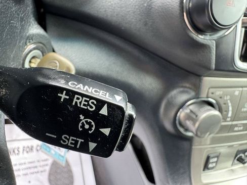 Used 2013 Toyota Highlander SE AWD/4WD image 19
