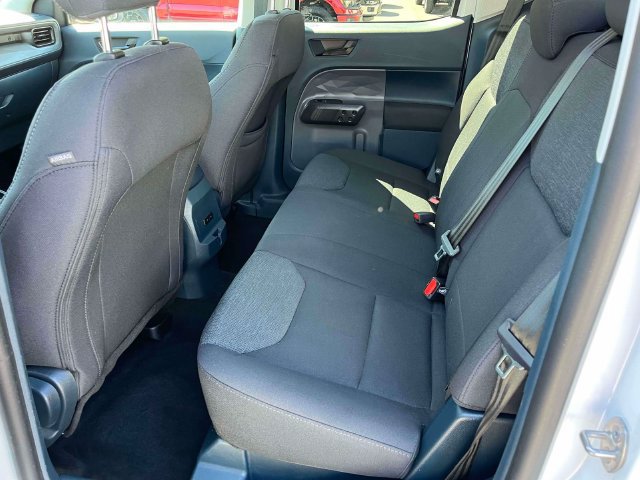 Certified 2025 Ford Maverick XL FWD image 19