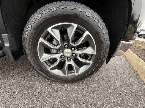 Used 2024 Chevrolet Silverado 1500 LT image 36