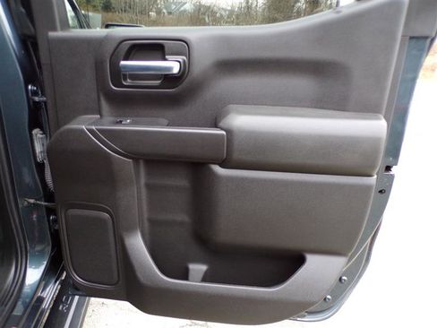 Used 2020 Chevrolet Silverado 1500 Custom Trail Boss w/ Custom Convenience Package image 25