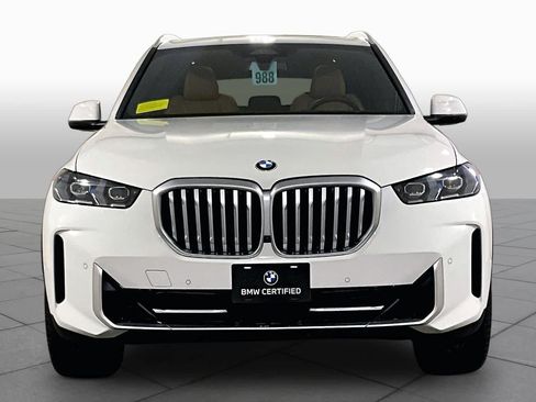 Used 2024 BMW X5 xDrive40i w/ Premium Package AWD/4WD image 3