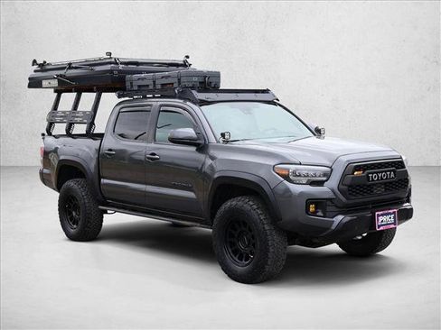 Used 2018 Toyota Tacoma TRD Off-Road w/ Technology Package AWD/4WD image 3