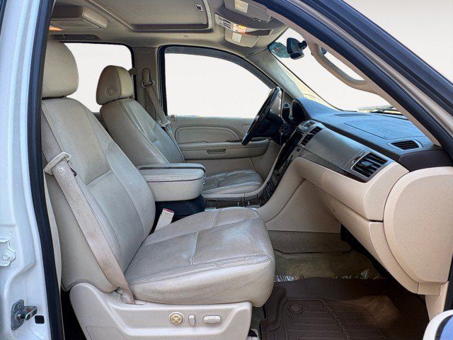 Used 2008 Cadillac Escalade ESV AWD image 15