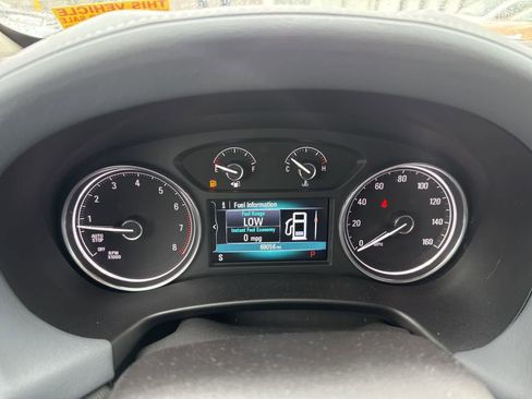 Used 2018 Buick Enclave Essence image 18