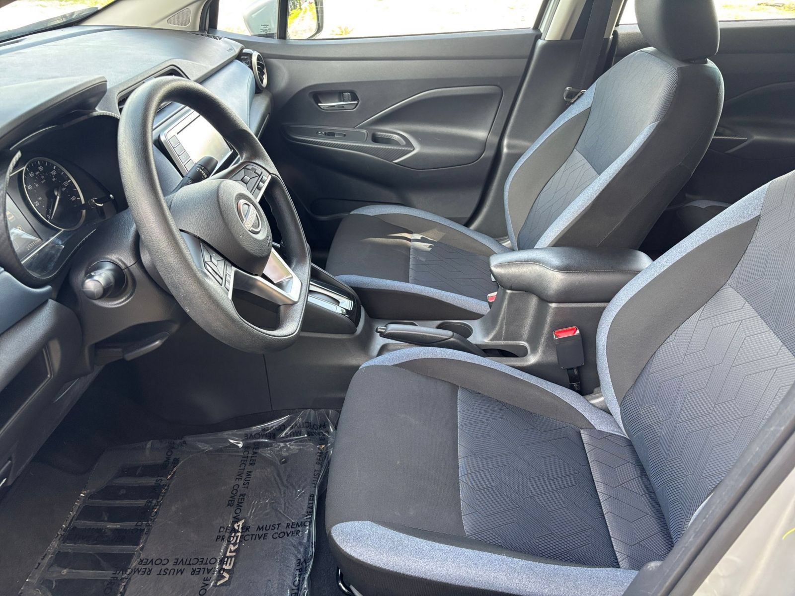 Used 2025 Nissan Versa SV FWD image 24