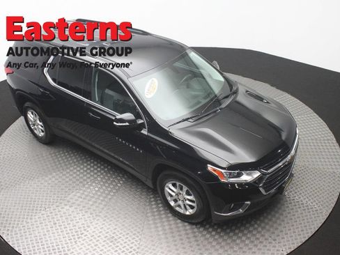 Used 2020 Chevrolet Traverse LT AWD/4WD image 3