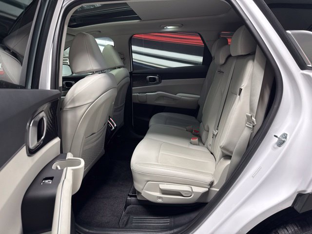 Used 2025 Kia Sorento S w/ Panoramic Sunroof Package FWD image 15