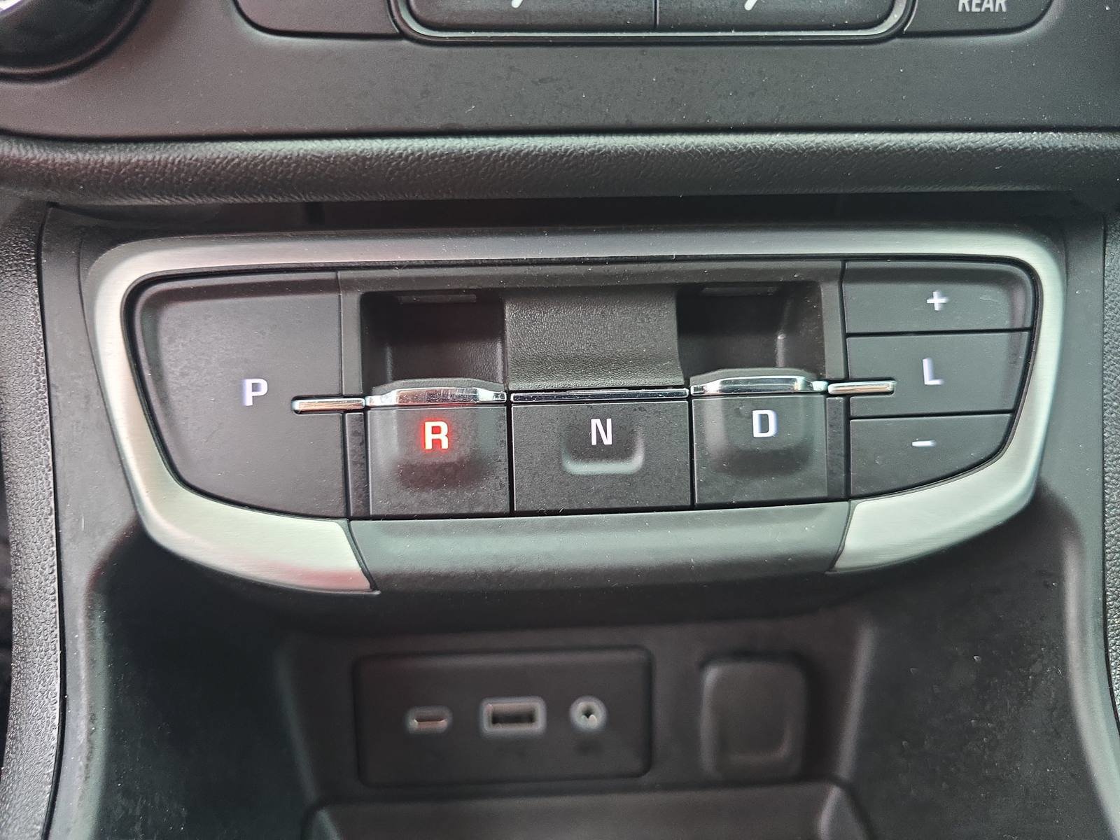Used 2024 GMC Terrain SLE w/ Elevation Edition FWD image 23