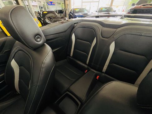 Used 2017 Chevrolet Camaro SS RWD image 31