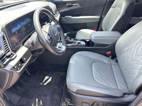 Used 2025 Kia Sportage X-Pro AWD/4WD image 14