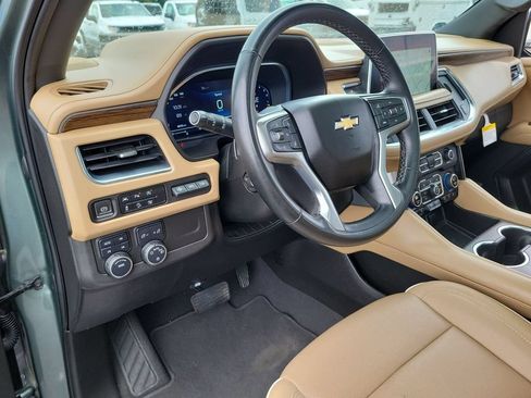 Certified 2023 Chevrolet Suburban Premier w/ Premium Package 2 AWD/4WD image 10