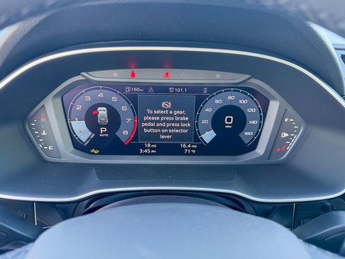 New 2025 Audi Q3 2.0T Premium image 16