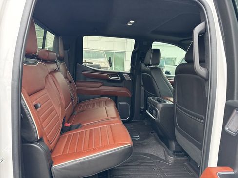Used 2023 GMC Sierra 1500 Denali Ultimate image 25