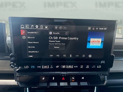 Used 2026 GMC Hummer EV SUV AWD/4WD image 21
