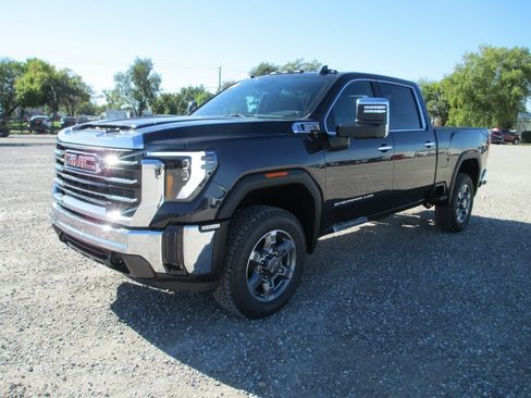 New 2026 GMC Sierra 2500 SLT image 8