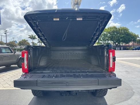 Used 2025 Ford F250 Lariat w/ Lariat Ultimate Package AWD/4WD image 12