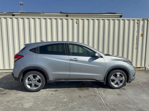 Used 2022 Honda HR-V LX image 2