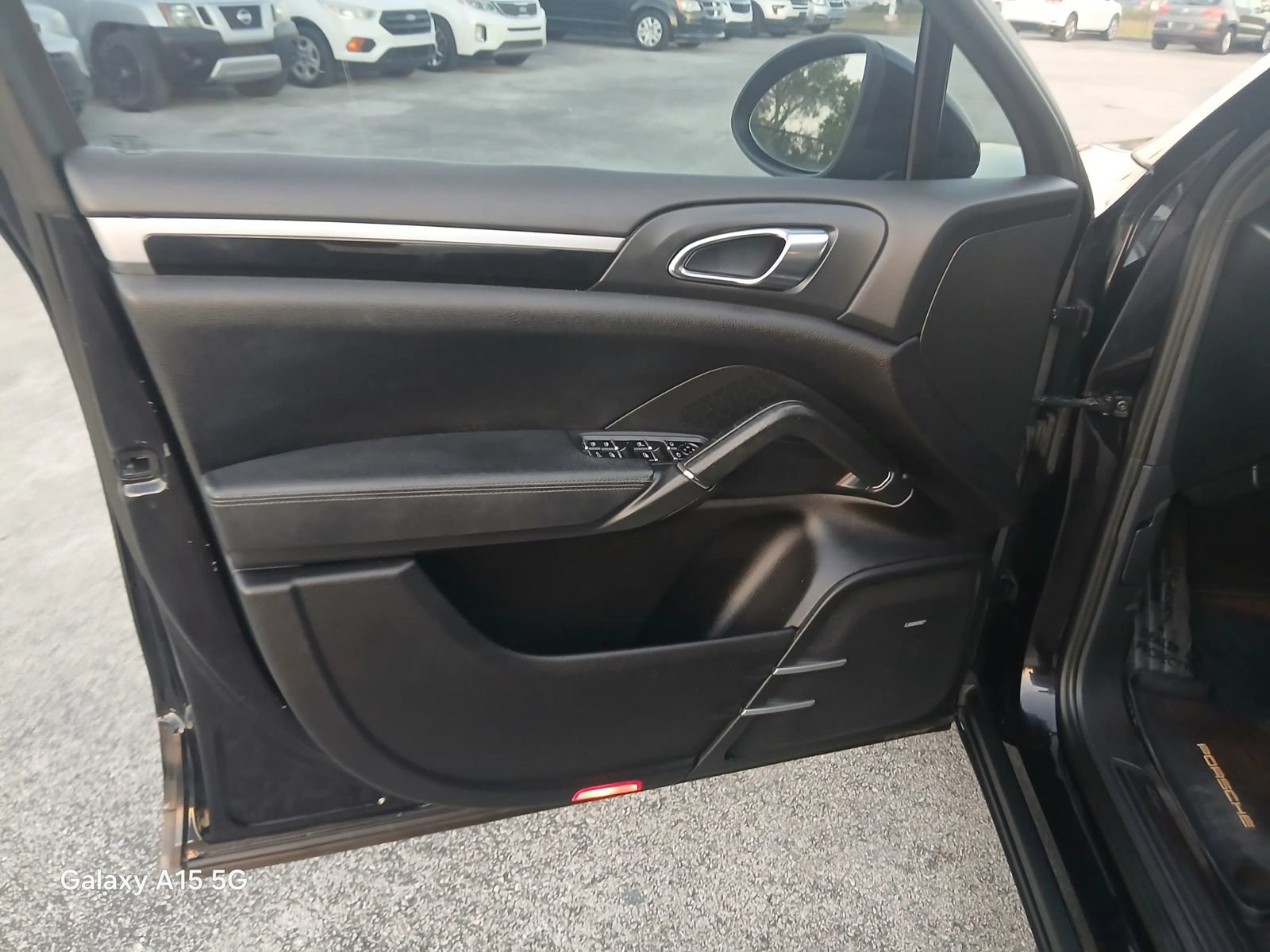 Used 2011 Porsche Cayenne AWD/4WD image 10