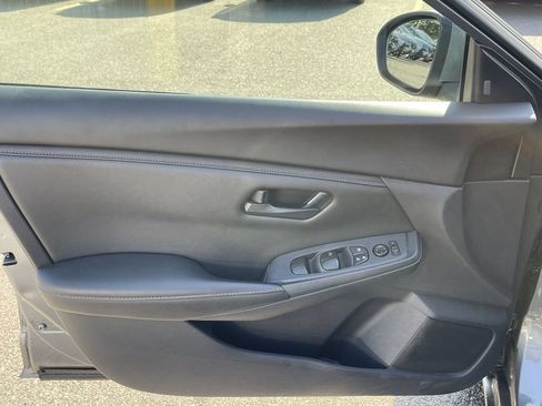 Used 2024 Nissan Sentra S FWD image 22