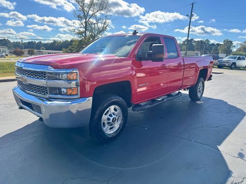 Used 2019 Chevrolet Silverado 2500 LT image 2