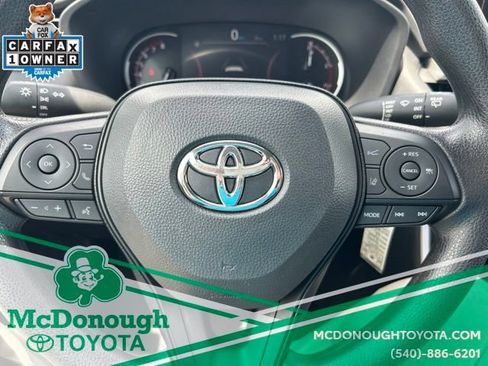 Certified 2025 Toyota RAV4 LE AWD/4WD image 22