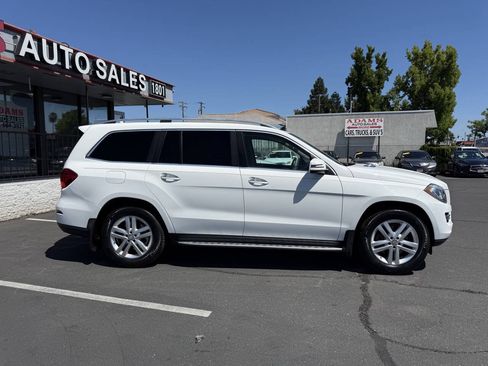 Used 2016 Mercedes-Benz GL 450 4MATIC image 2