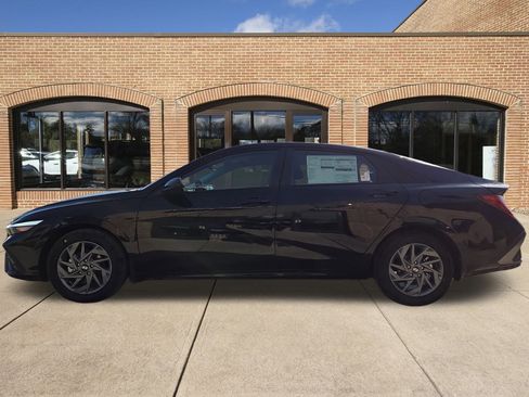 New 2026 Hyundai Elantra Blue image 7