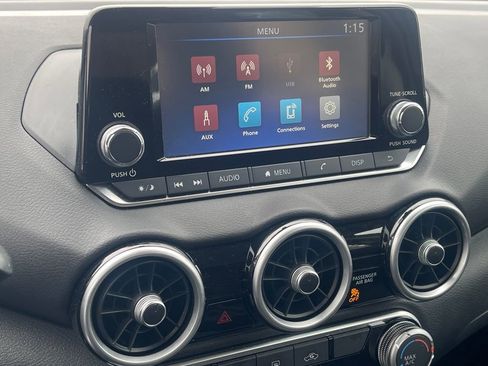 Used 2025 Nissan Sentra S image 19