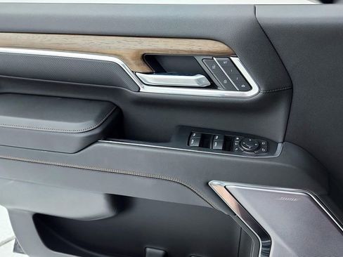 Used 2024 Chevrolet Silverado 2500 High Country w/ Technology Package AWD/4WD image 31