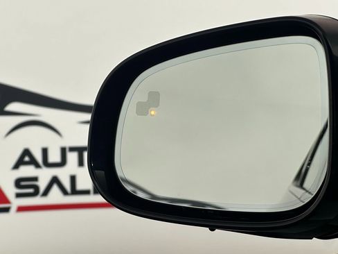 Used 2022 Jaguar XF R-Dynamic SE image 34