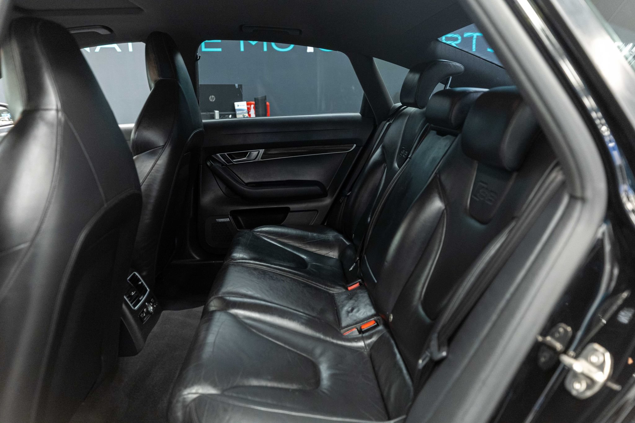 Used 2007 Audi S6 Sedan AWD/4WD image 12