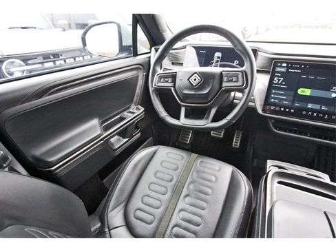 Used 2022 Rivian R1T Adventure image 7