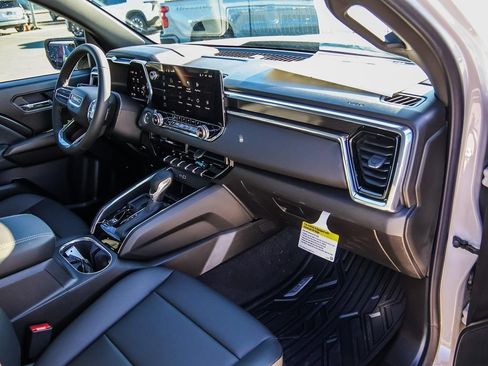 New 2026 GMC Canyon Elevation w/ Convenience Package RWD image 68